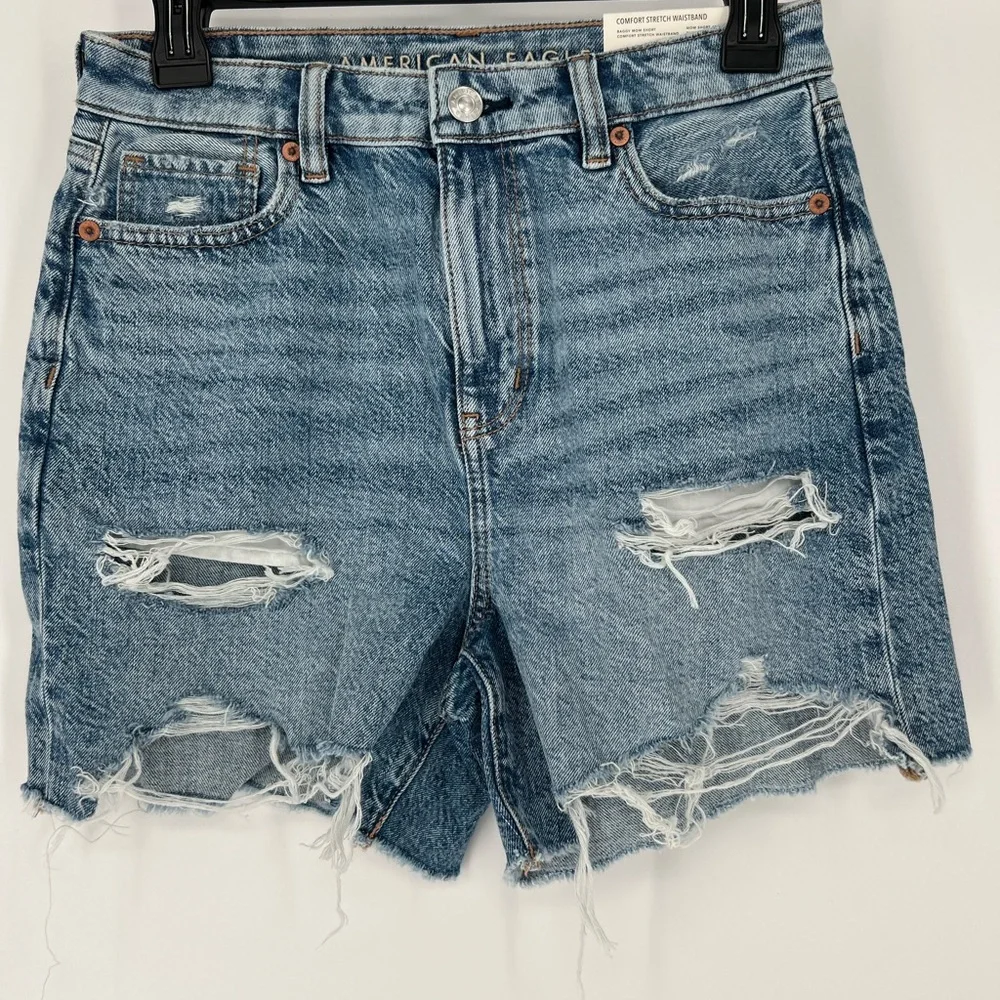 AMERICAN EAGLE BAGGY MOM SHORTS W/STRETCH‎ WAISTBAND RIPPED DENIM